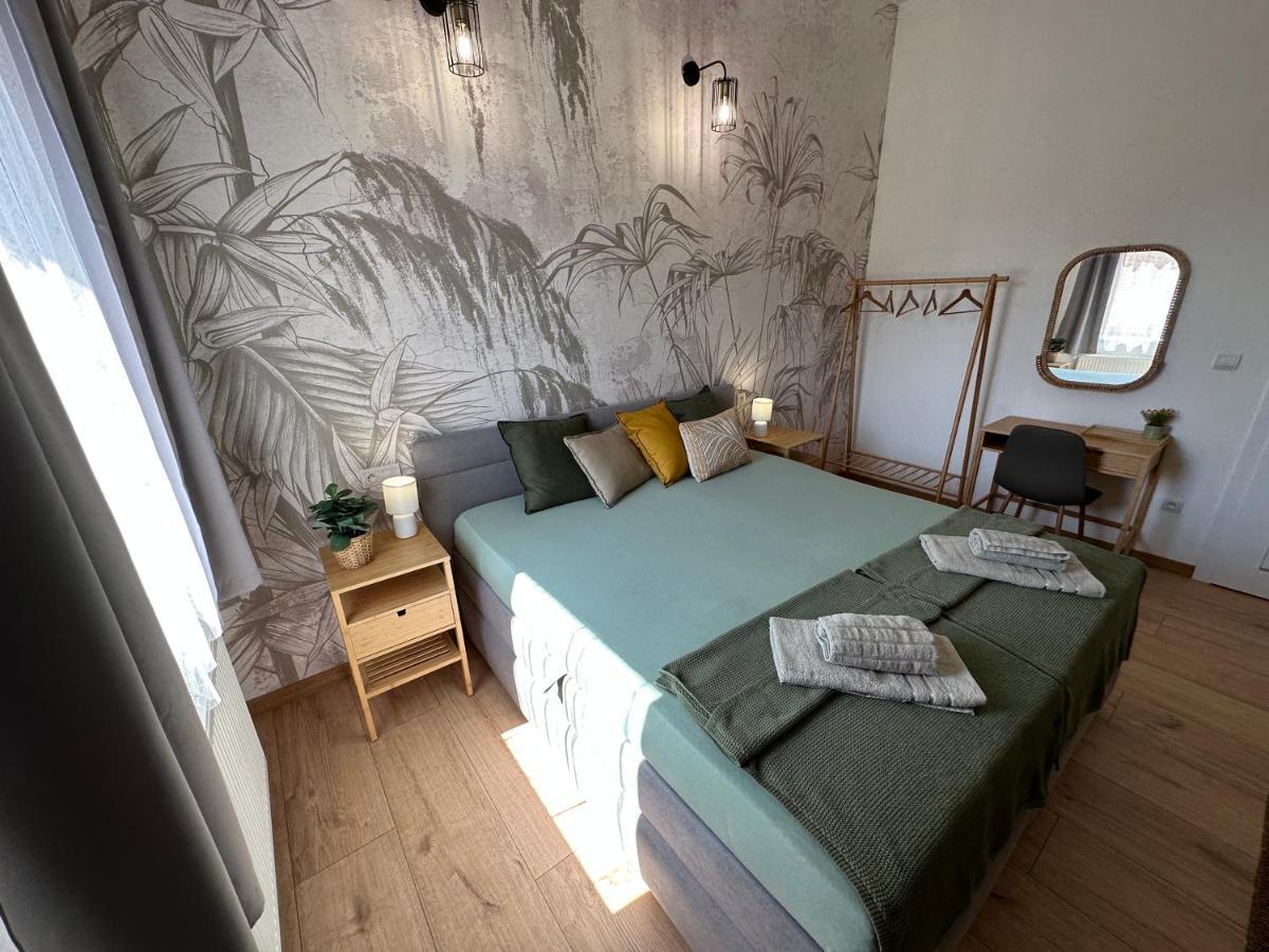Green Apartment - City Centre - Main Square Liptovský Mikuláš Buitenkant foto