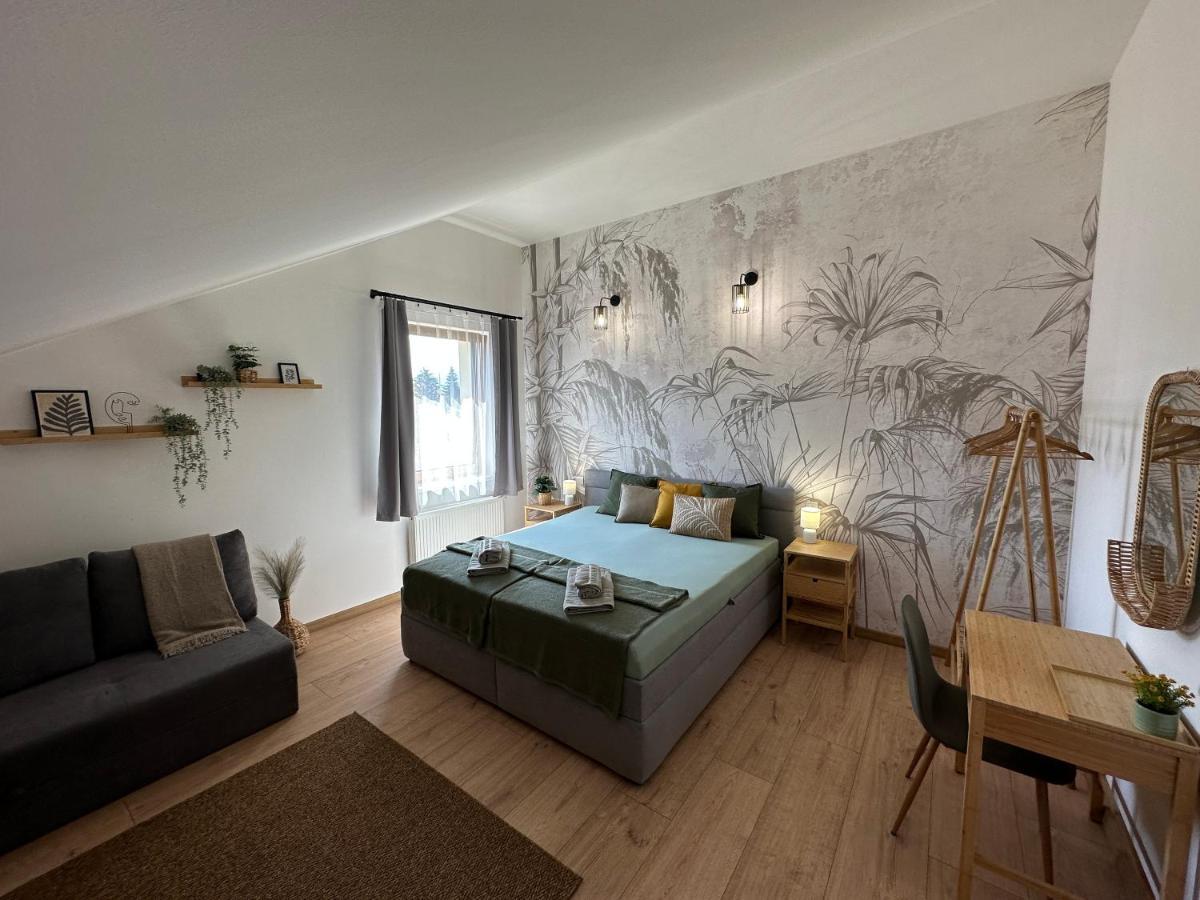 Green Apartment - City Centre - Main Square Liptovský Mikuláš Buitenkant foto